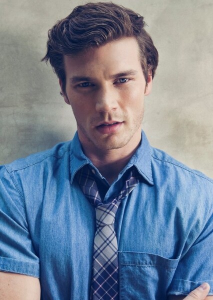 Derek Theler photo