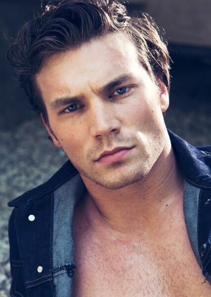 Derek Theler photo