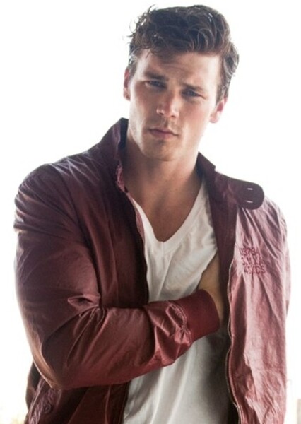 Derek Theler photo