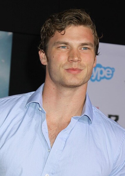 Derek Theler photo
