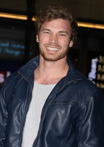 Derek Theler photo