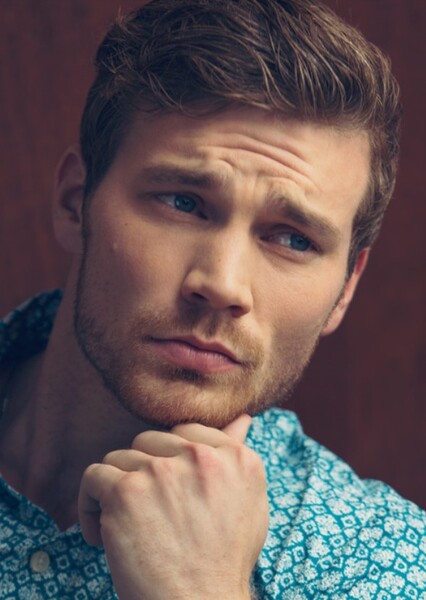 Derek Theler photo