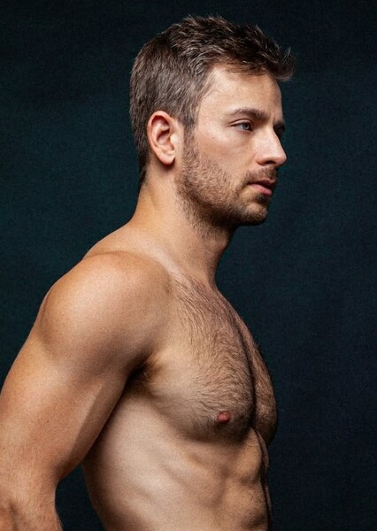 Derek Yates photo