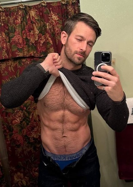 Derek Yates photo