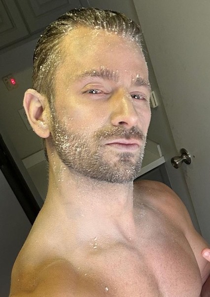Derek Yates photo