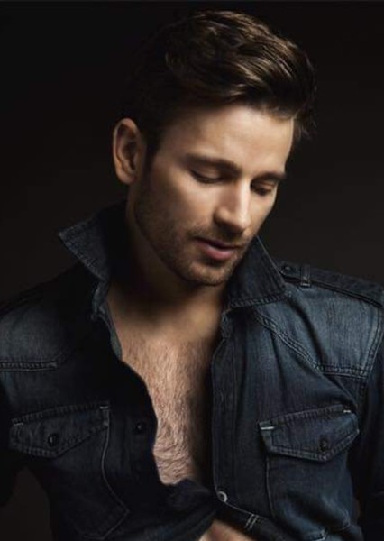 Derek Yates photo