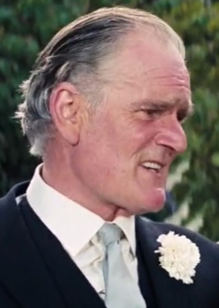 Desmond Llewelyn photo