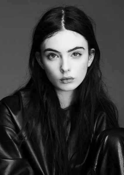 Deva Cassel photo