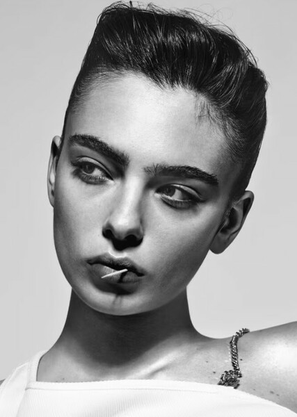 Deva Cassel photo