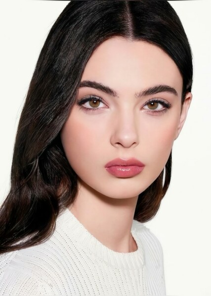 Deva Cassel