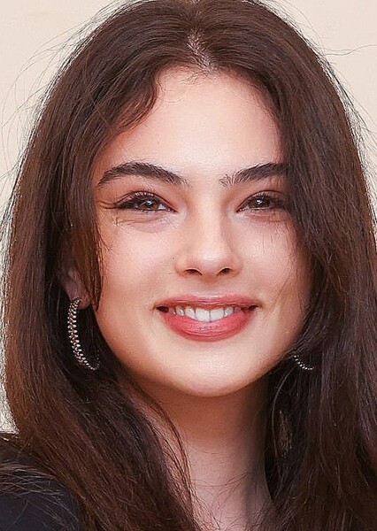 Deva Cassel photo