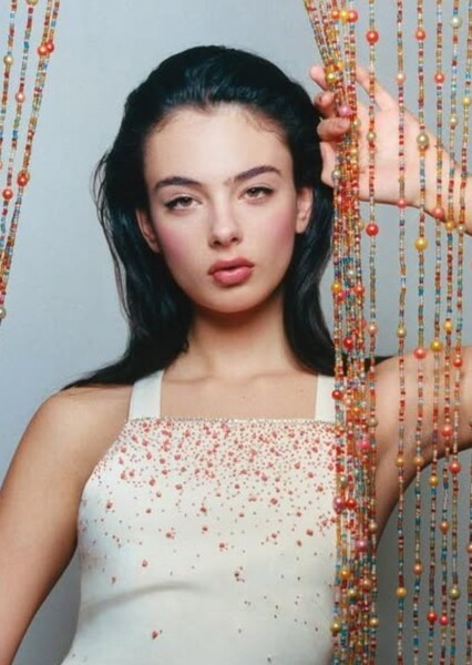 Deva Cassel photo