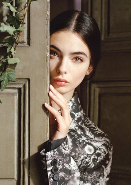 Deva Cassel photo