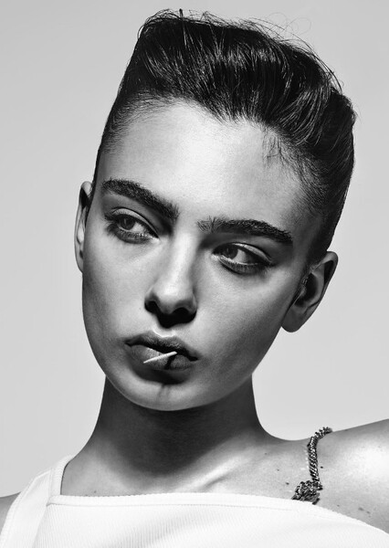 Deva Cassel photo