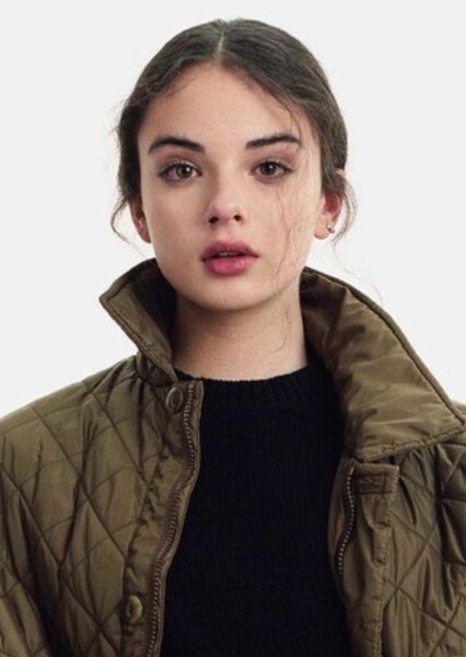 Deva Cassel photo
