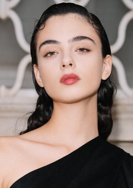 Deva Cassel photo