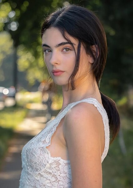 Deva Cassel photo