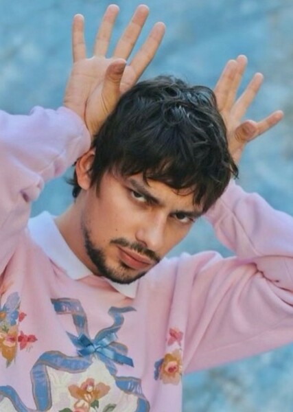 Devon Bostick photo