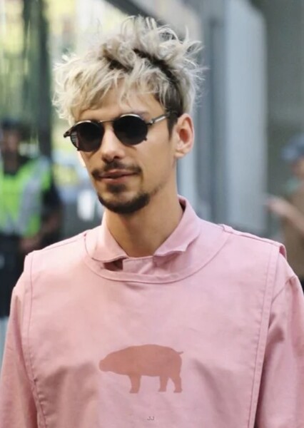 Devon Bostick photo