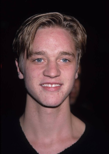 Devon Sawa photo