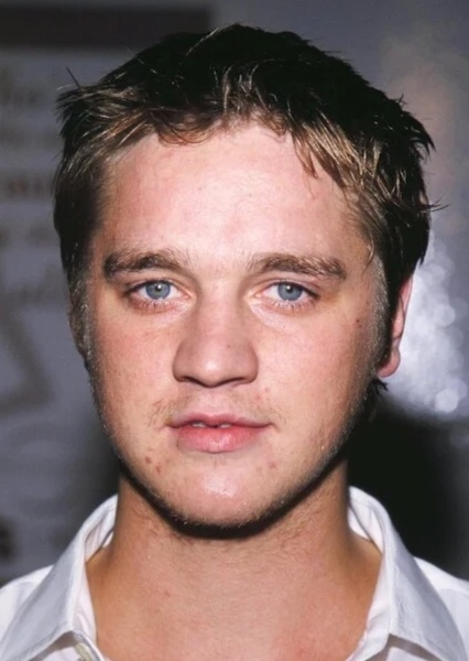 Devon Sawa photo