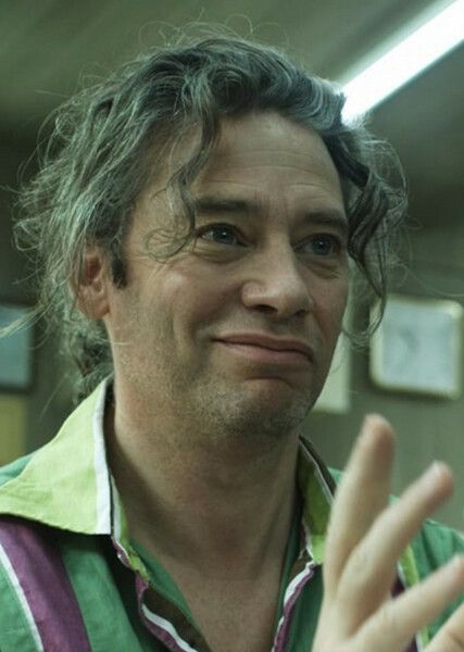 Dexter Fletcher photo