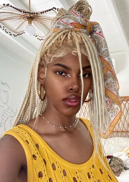 Diamond White photo