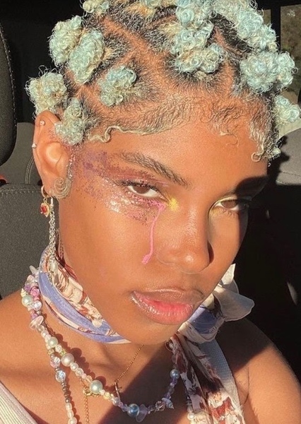 Diamond White photo