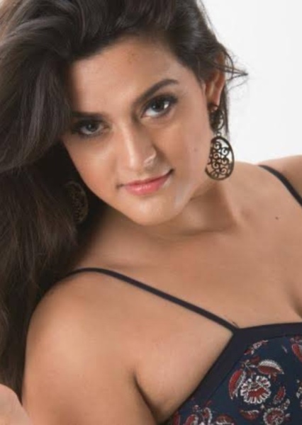 Diana Elizabeth Torres photo