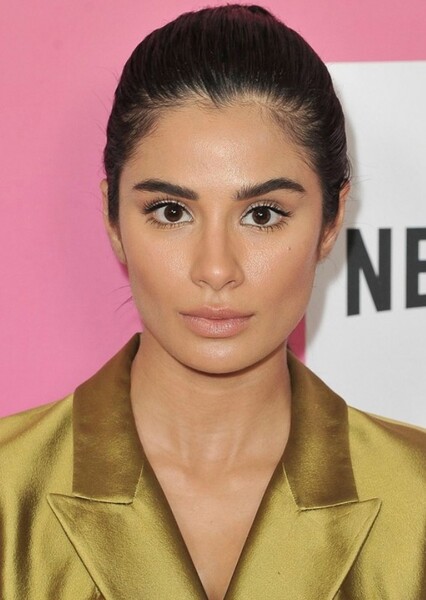 Diane Guerrero photo