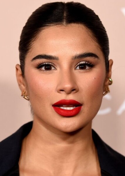 Diane Guerrero photo