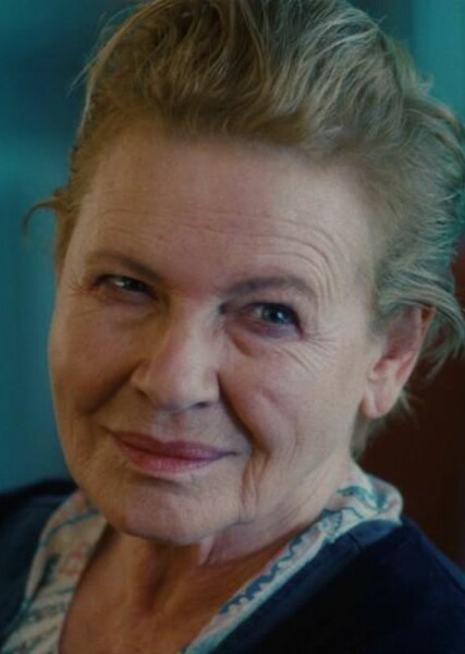 Dianne Wiest photo