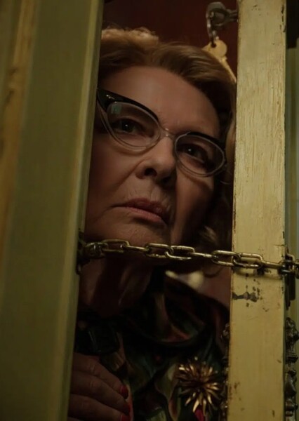 Dianne Wiest photo