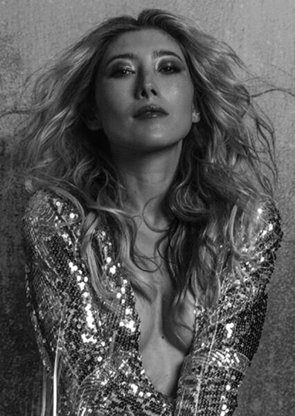 Dichen Lachman photo