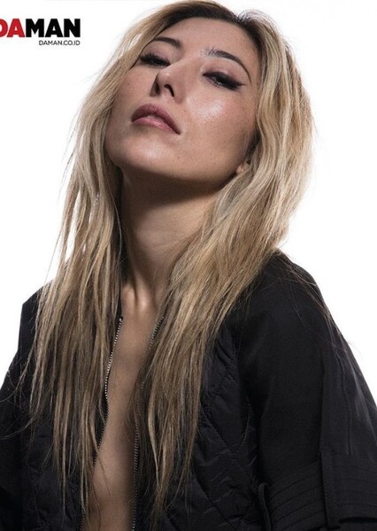 Dichen Lachman photo
