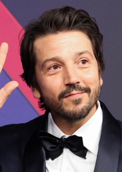 Diego Luna photo