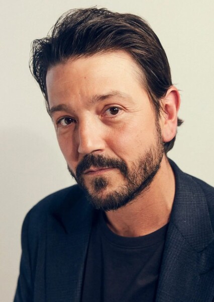 Diego Luna photo