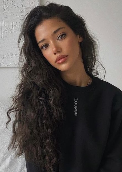 Dina Denoire