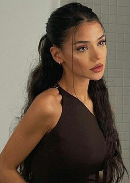 Dina Denoire