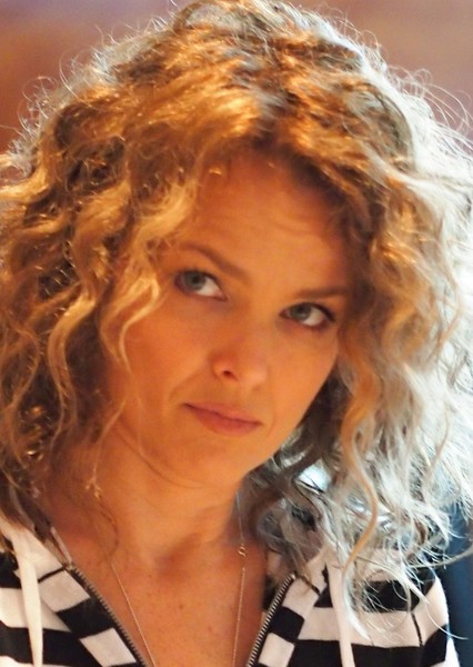 Dina Meyer