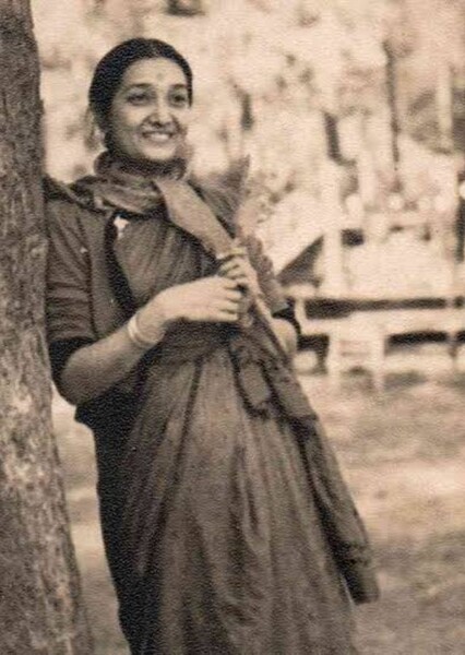Dina Pathak photo
