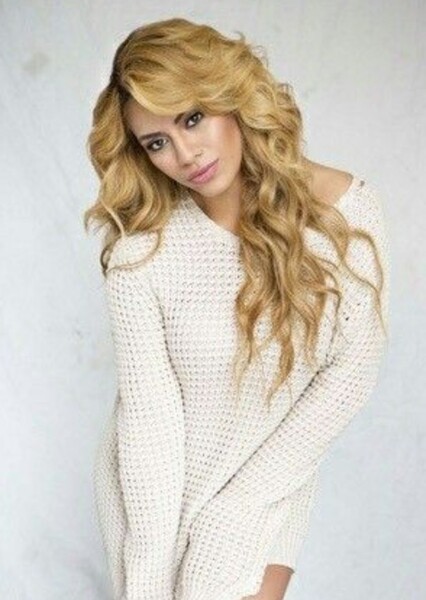Dinah Jane Hansen photo