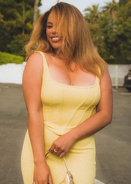 Dinah Jane Hansen photo