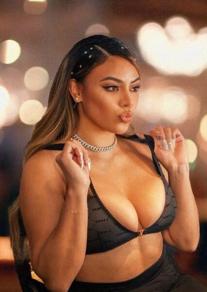 Dinah Jane Hansen photo