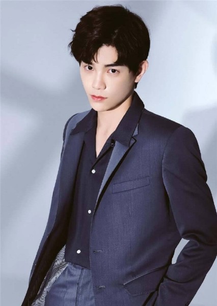 Ding Yuxi photo