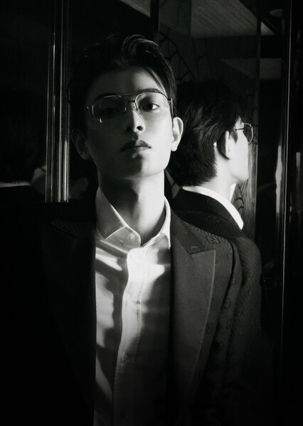 Ding Yuxi photo