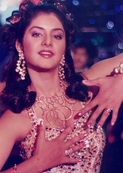 Divya Bharti photo