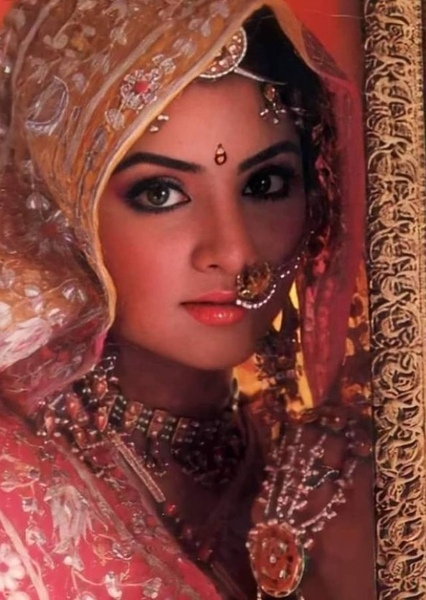 Divya Bharti photo