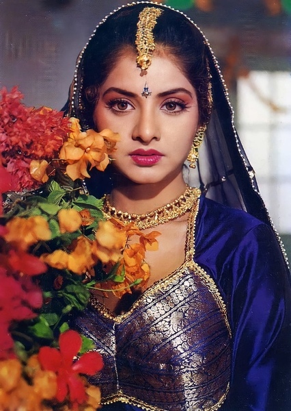 Divya Bharti photo