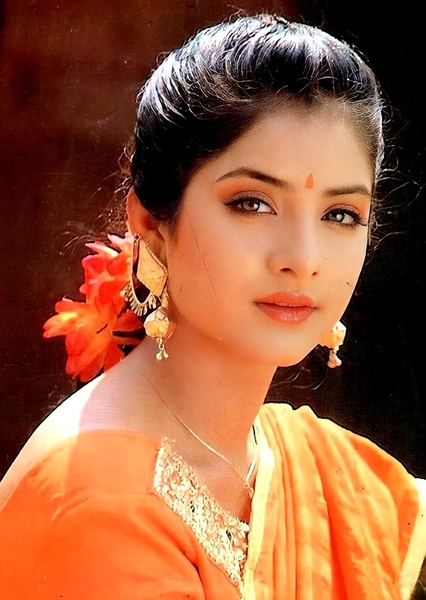 Divya Bharti photo